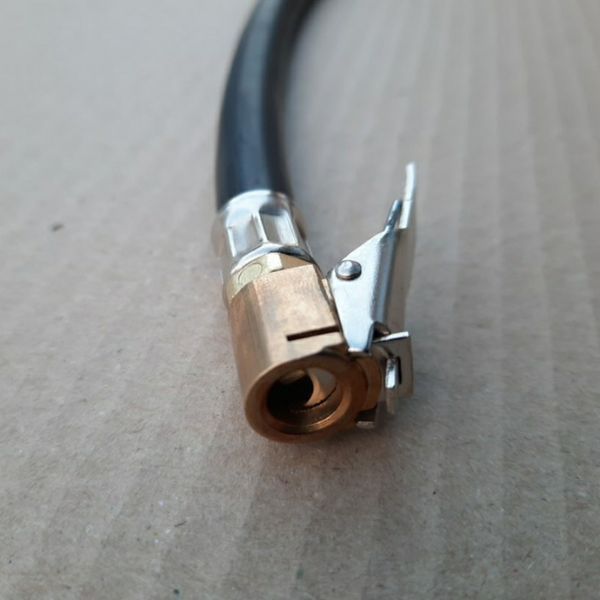 Шланг к пистолету для подкачки колес с наконечником 38 см(про-во INTERTOOL) PT-0511 PT-0511 фото